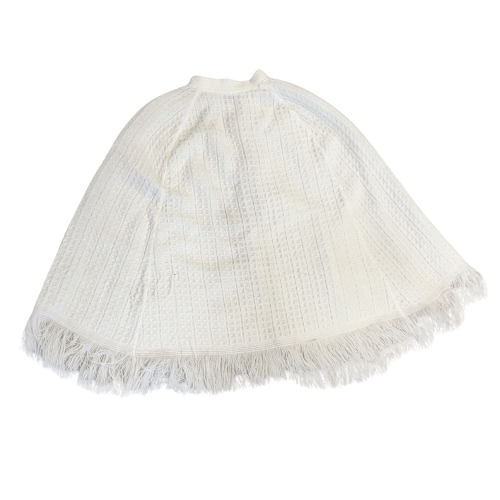 Vintage White Knit Poncho Cape Wedding Fringe Boho Bohemian Hippie Button Up - Picture 11 of 12